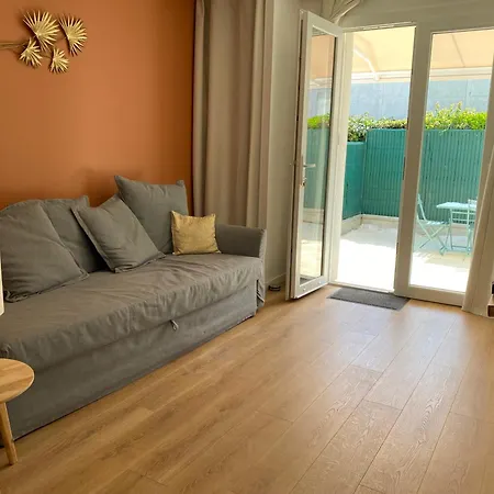 Apartment T2, Jardinet, Quartier Marche 10mn